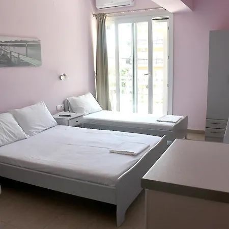 Giorgos-Fenia Apartments Paralía Buitenkant foto